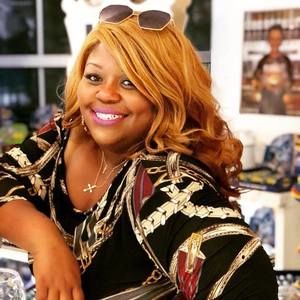 Meet your Posher, Monique